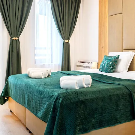 Evergreen 301 - Luxury Near Gondola Бансько