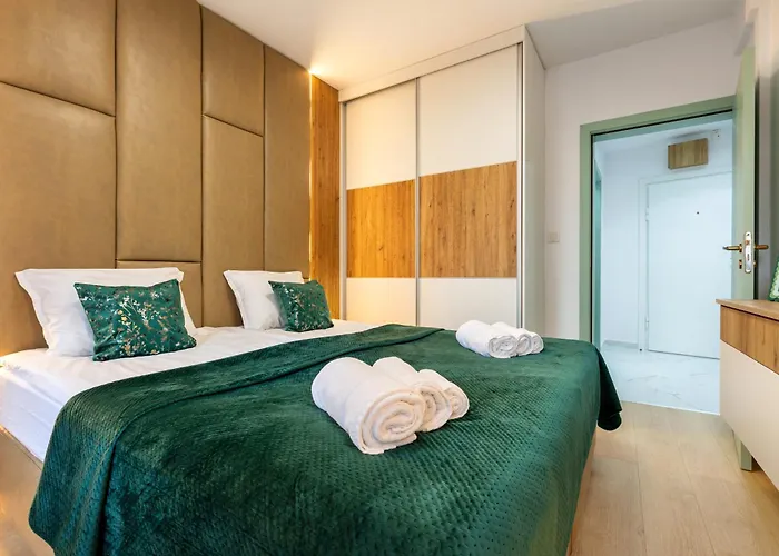 Evergreen 301 - Luxury Near Gondola Banszko